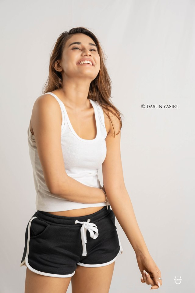 Dusheni Silva Hot Photo Shoot (5)