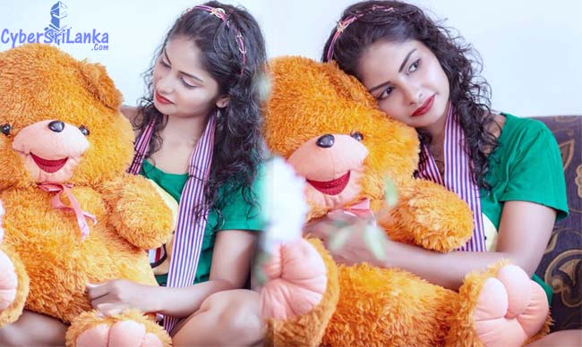 Thamodi Prasadika with Teddy