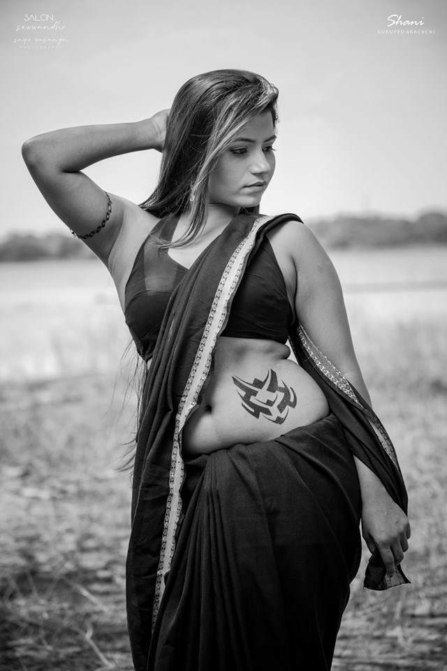 Shani Kuruppuarachchi Black Saree (4)