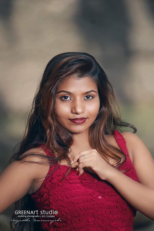 Shani Kuruppuarachchi Hot (8)