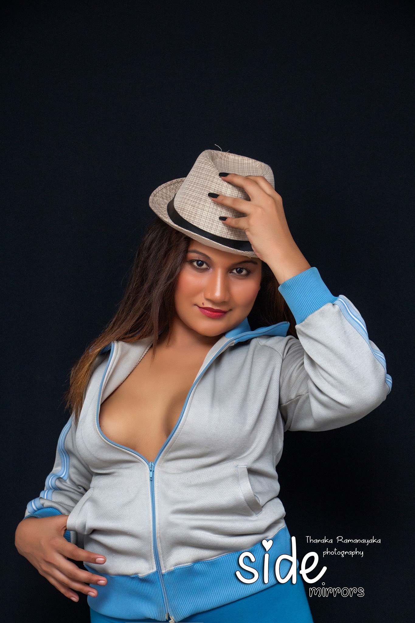 Lanka Model Piumi Sandaruwani Photos (3)