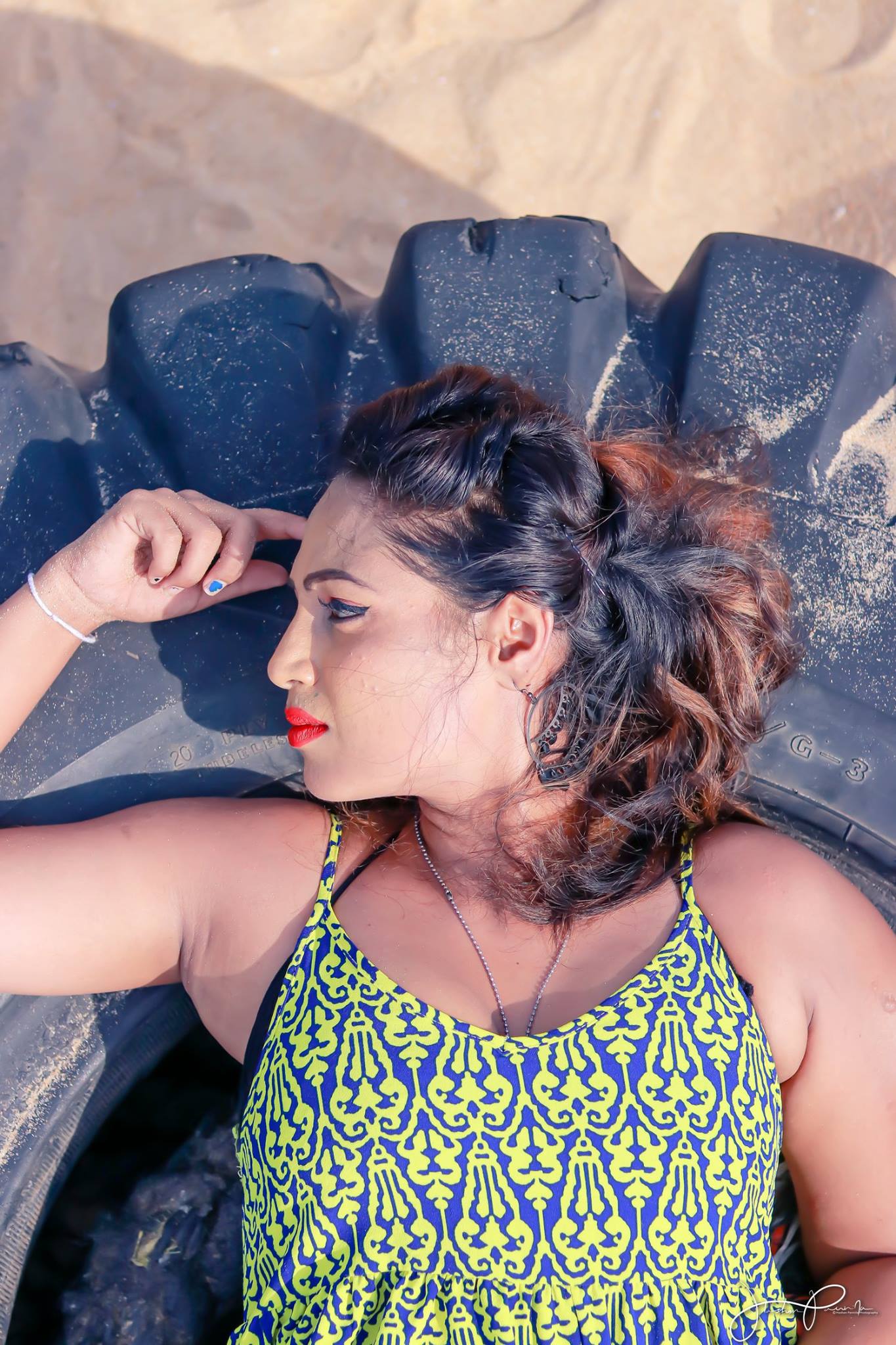 Savithri Hot Photo Shoot (3)