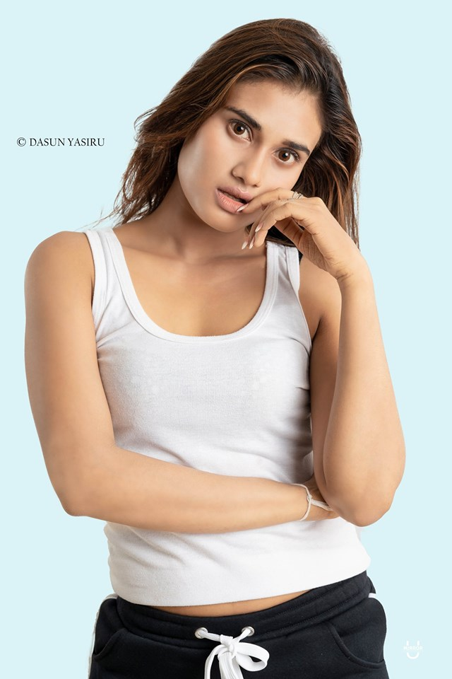 Dusheni Silva Hot Photo Shoot (1)
