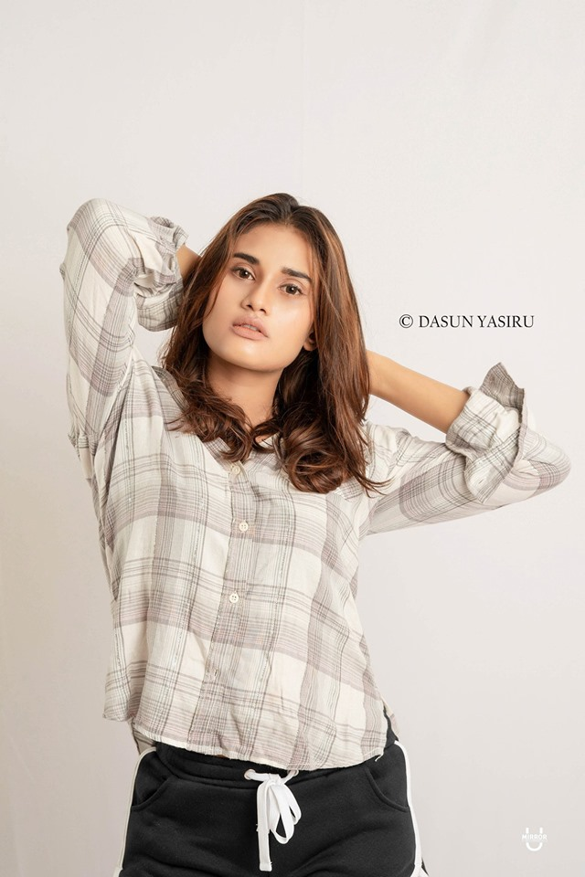 Dusheni Silva Hot Photo Shoot (7)