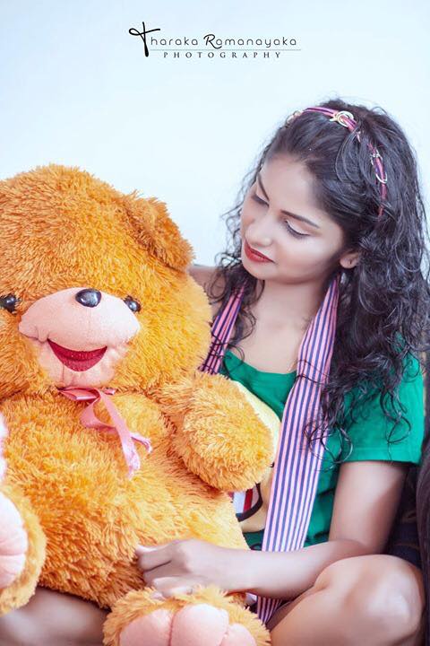 Thamodi Prasadika with Teddy (2)