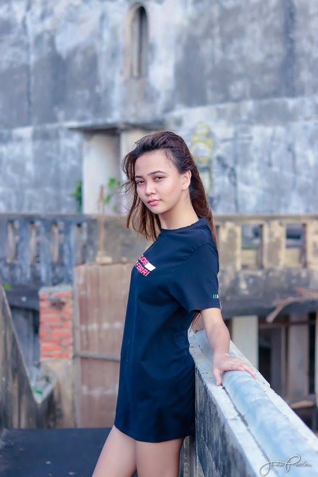 Yoshiko Rhianne Blue T Shirt (5)