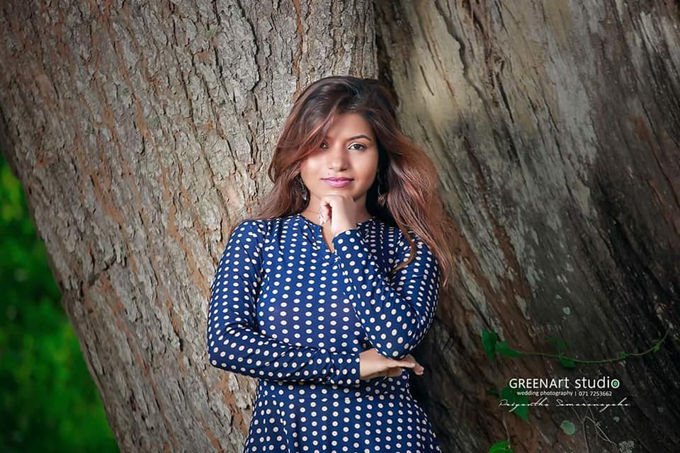 Shani Kuruppuarachchi Hot (3)