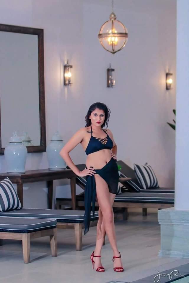 Sheruni De Silva Bikini (10)