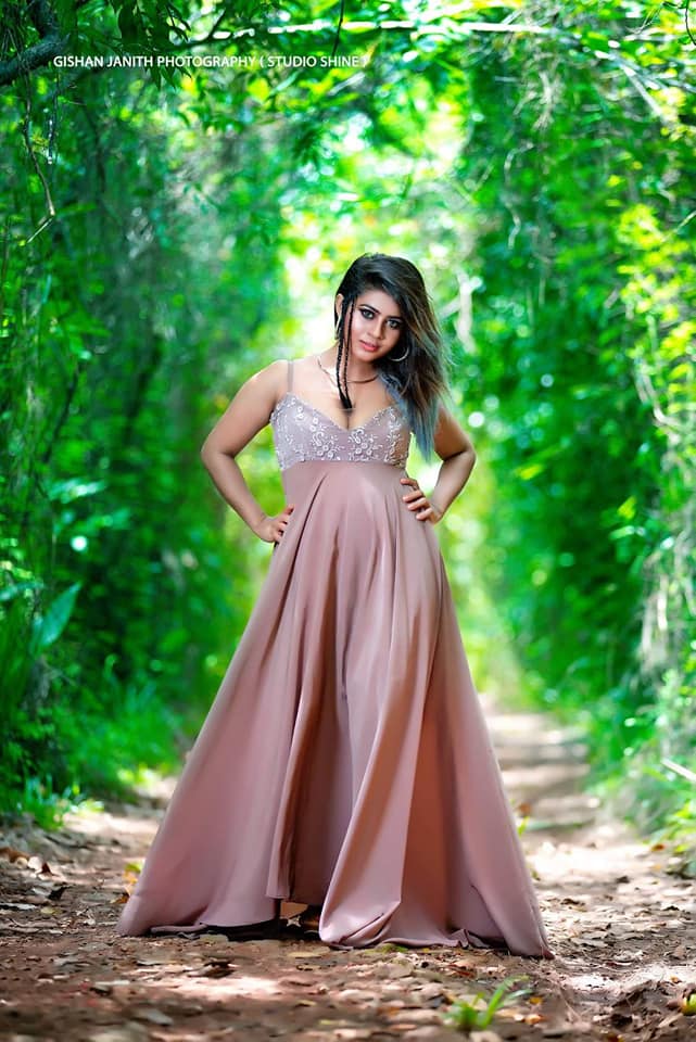 Chathu New Photo (7)