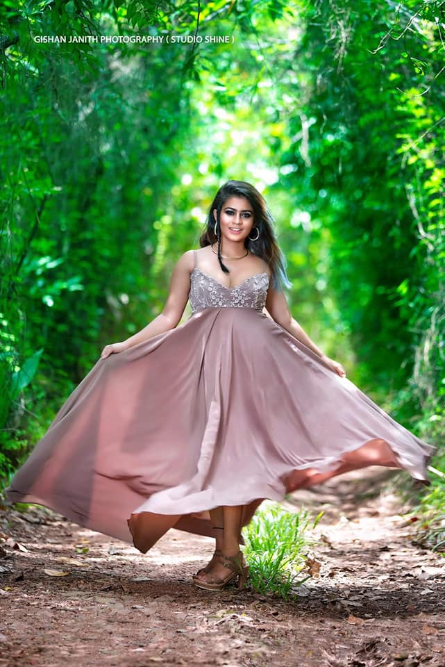 Chathu New Photo (8)