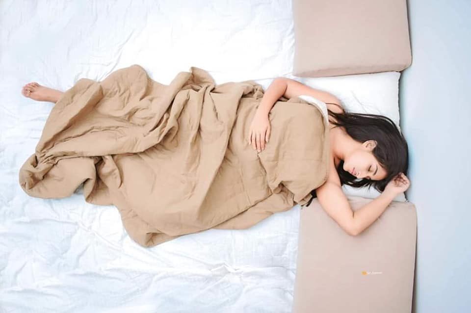 Dishney Umario in Bed (2)