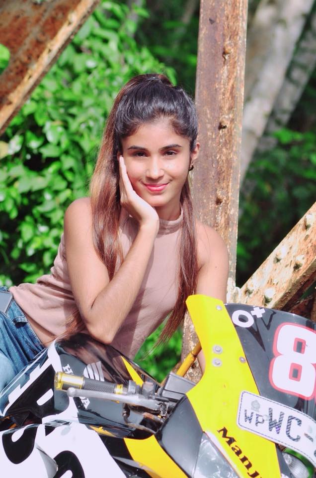 Ishu Dil with Bike (1)