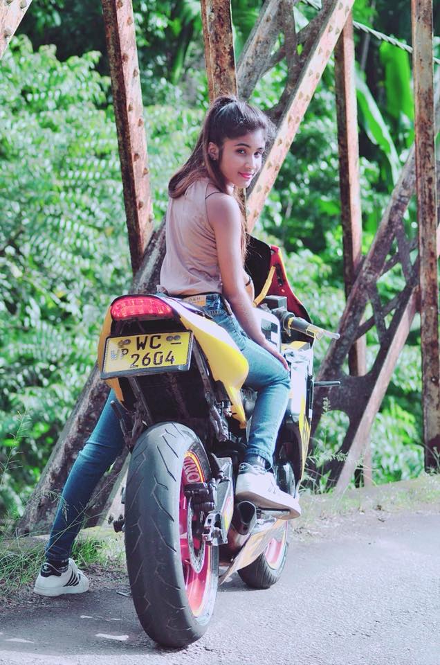 Ishu Dil with Bike (3)