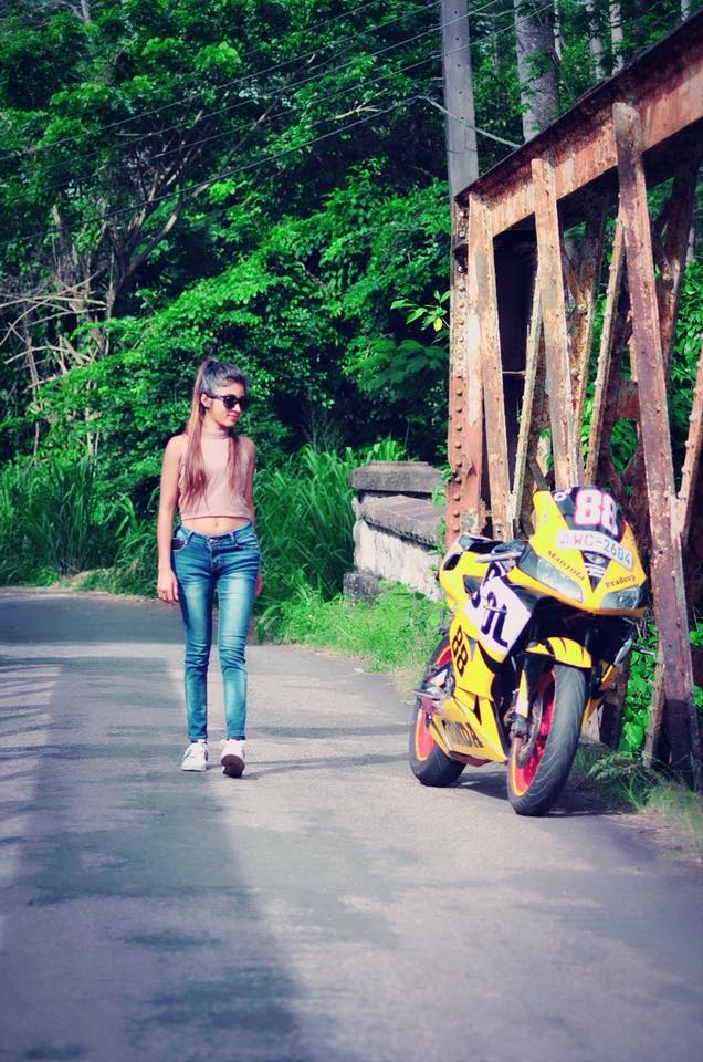 Ishu Dil with Bike (4)