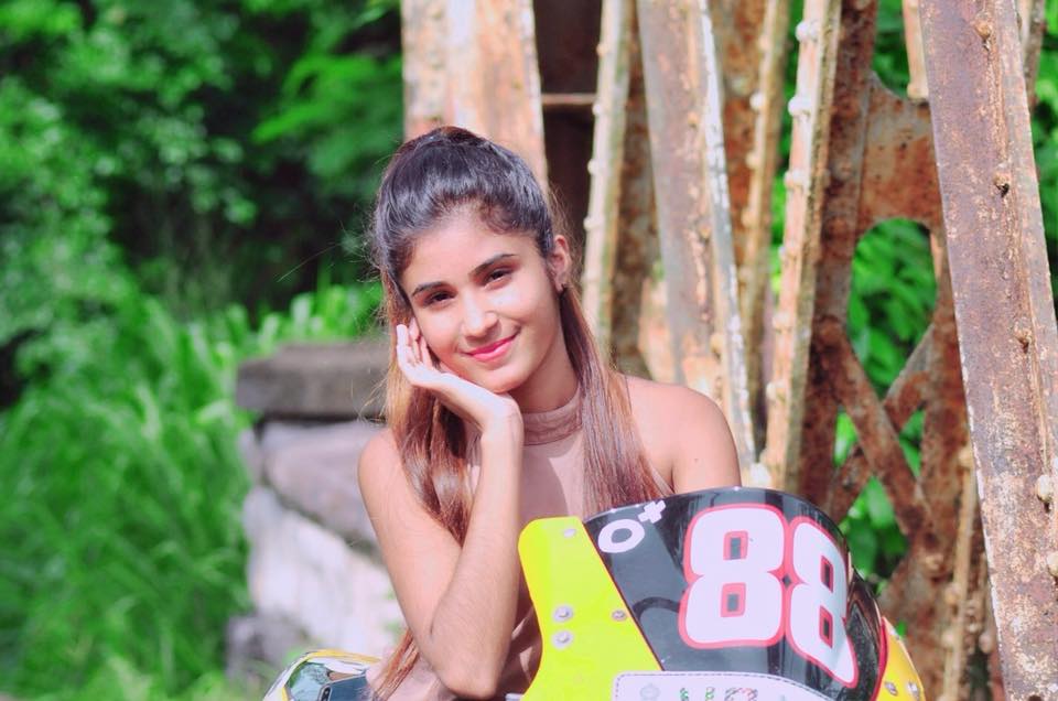 Ishu Dil with Bike (8)