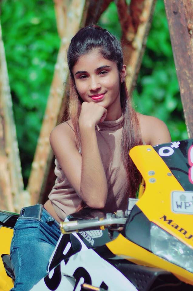 Ishu Dil with Bike (9)