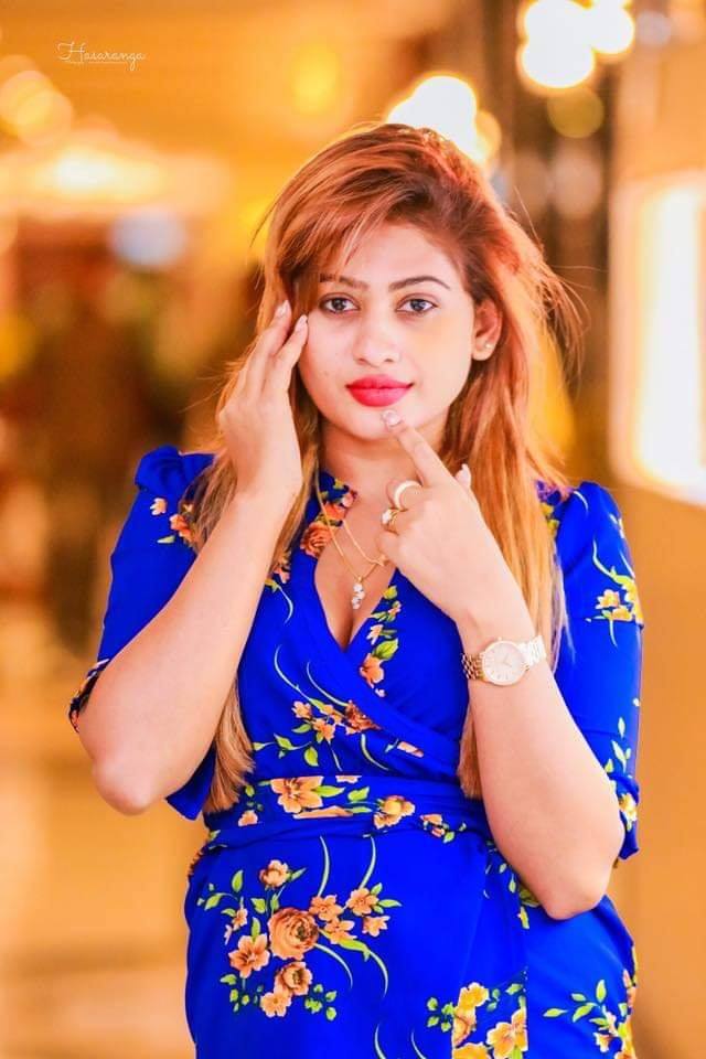 Piumi Hansamali Blue Dress (15)