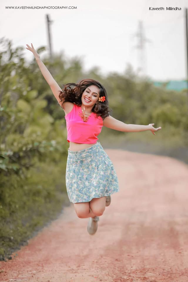 Geethma Bandara Pink Dress (1)