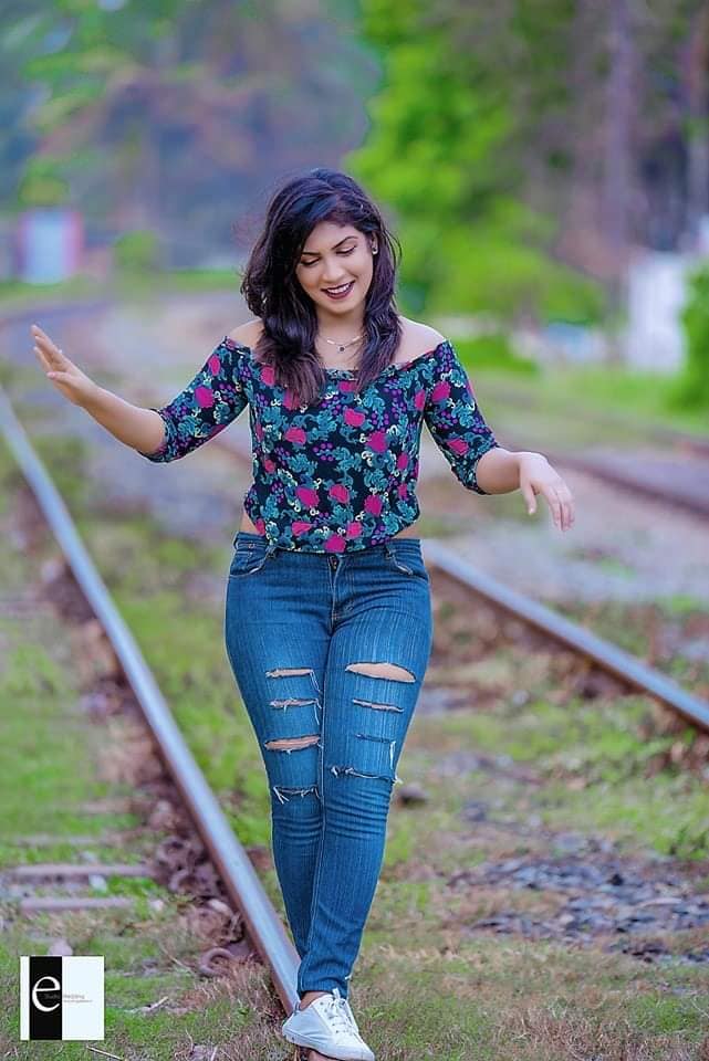 Nadeesha Dilhani (6)