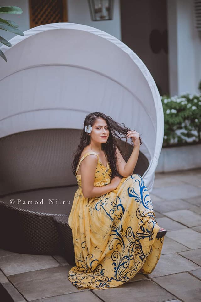 Sandani Frenando (2)