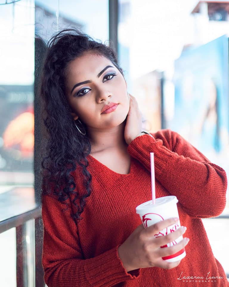 Tharu Gunawardana (2)