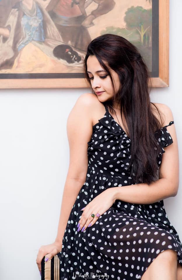 Annanya De Silva Black Dress (15)