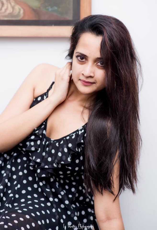 Annanya De Silva Black Dress (18)