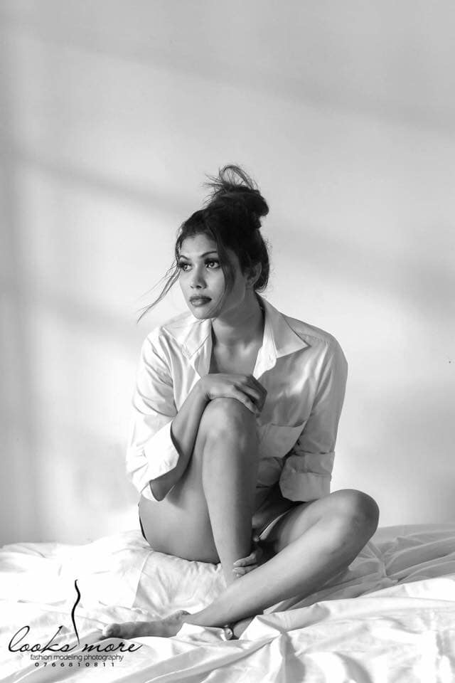 Dilini Aththanayaka (28)