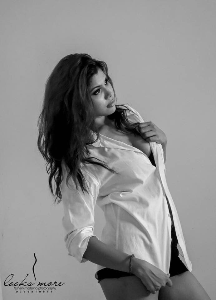 Dilini Aththanayaka (33)