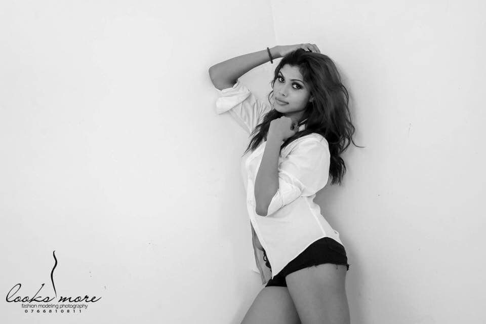 Dilini Aththanayaka (37)