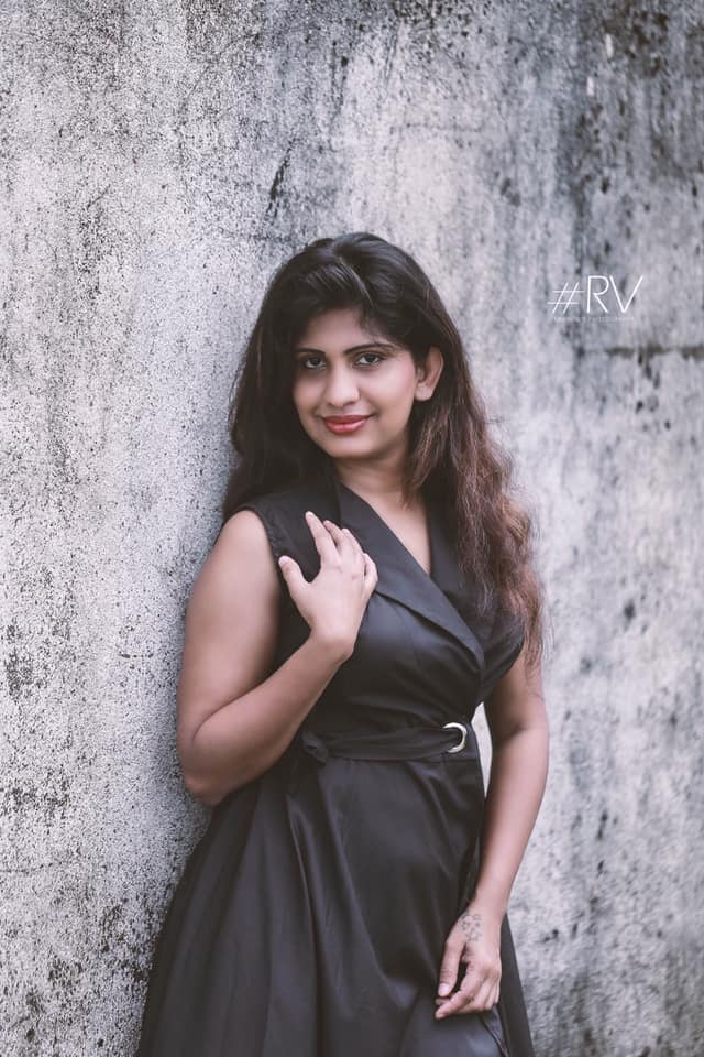 Ishi Dilhani Black Dress (10)