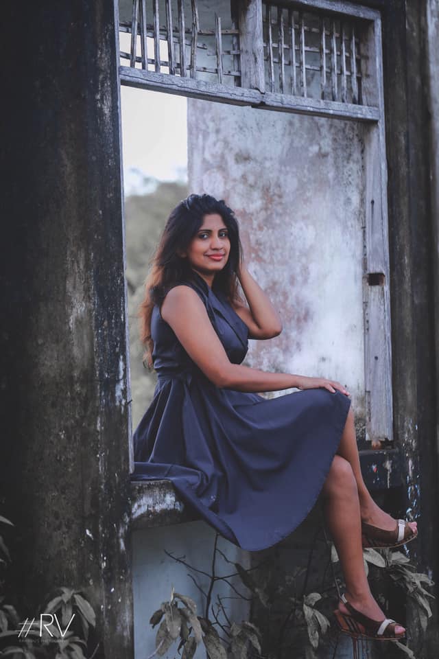 Ishi Dilhani Black Dress (4)