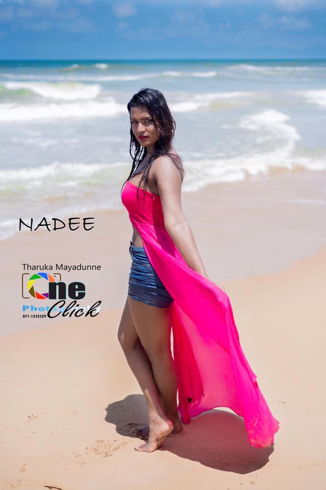 Nadee in Beach (15)
