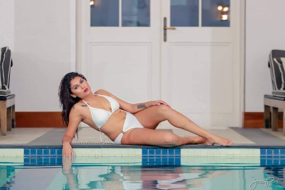 Sheruni De Silva New Bikini (5)