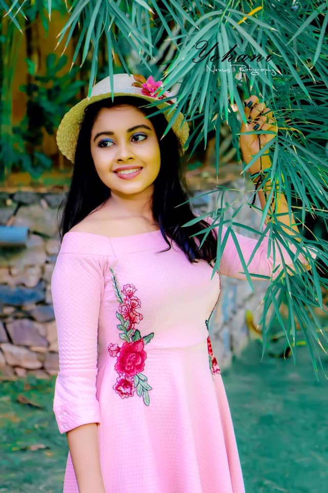 Yohani Hansika New (7)