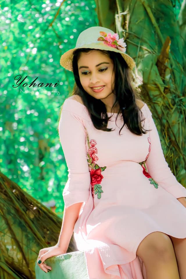 Yohani Hansika New (8)