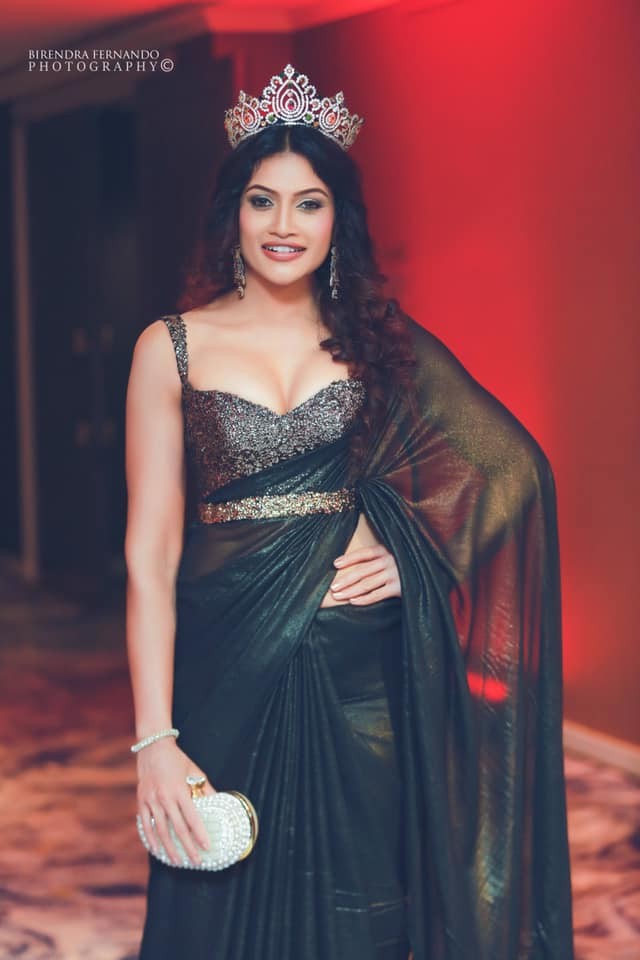 Chulakshi Ranathunga Black Saree (11)