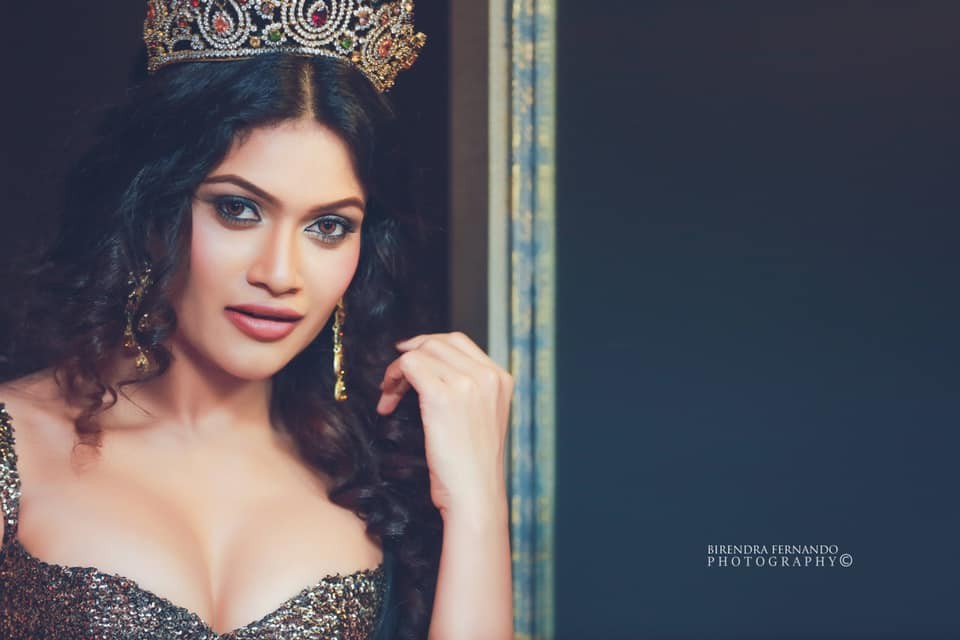 Chulakshi Ranathunga Black Saree (5)