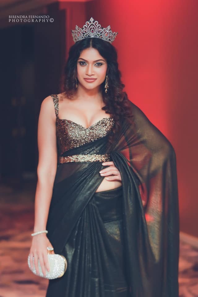 Chulakshi Ranathunga Black Saree (8)