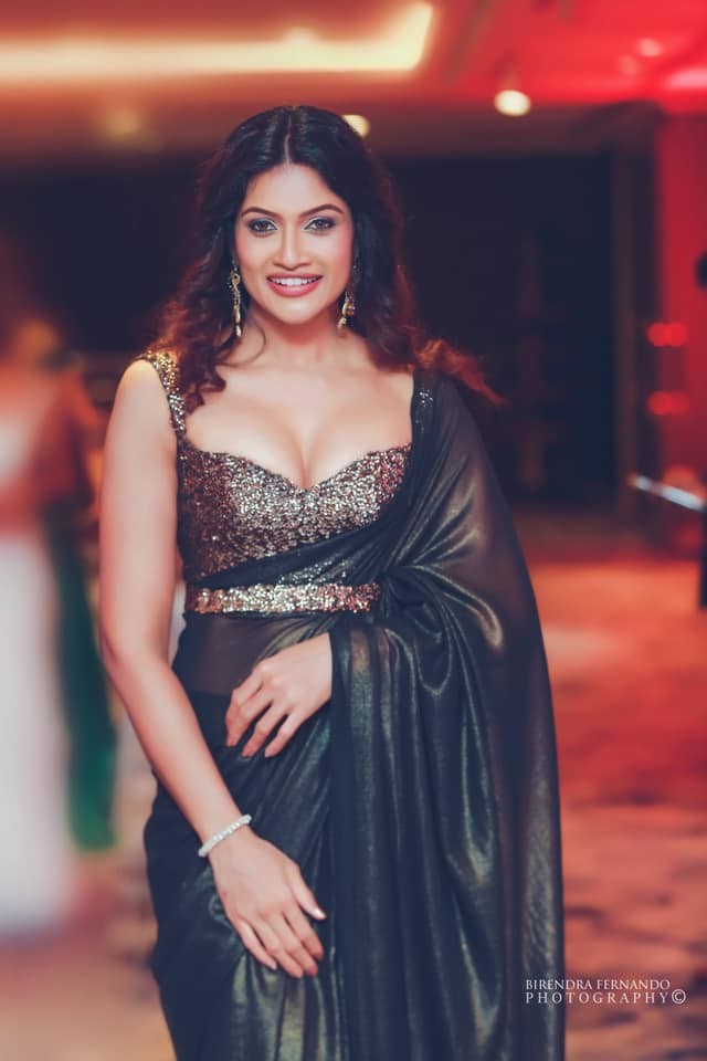 Chulakshi Ranathunga Black Saree (9)