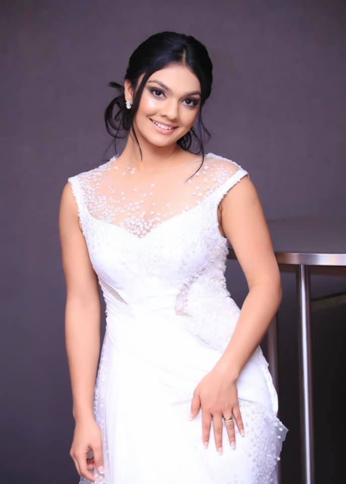 Mashi Siriwardene White Dress (3)