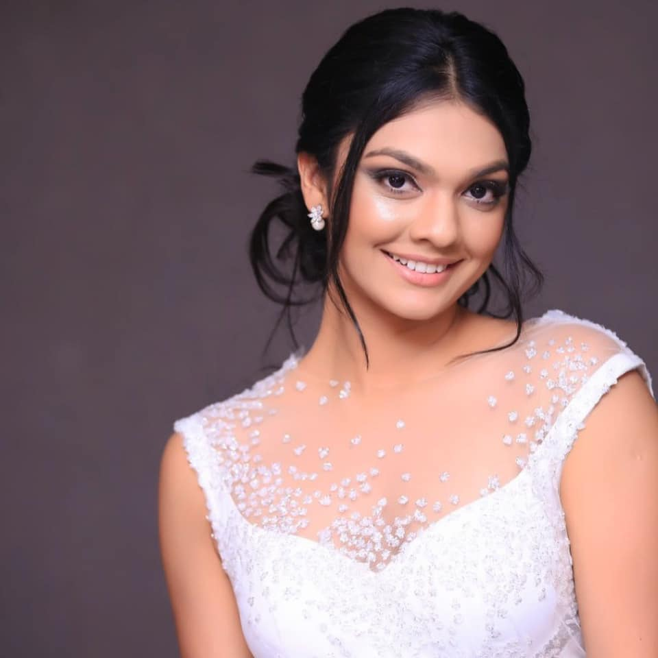 Mashi Siriwardene White Dress (7)