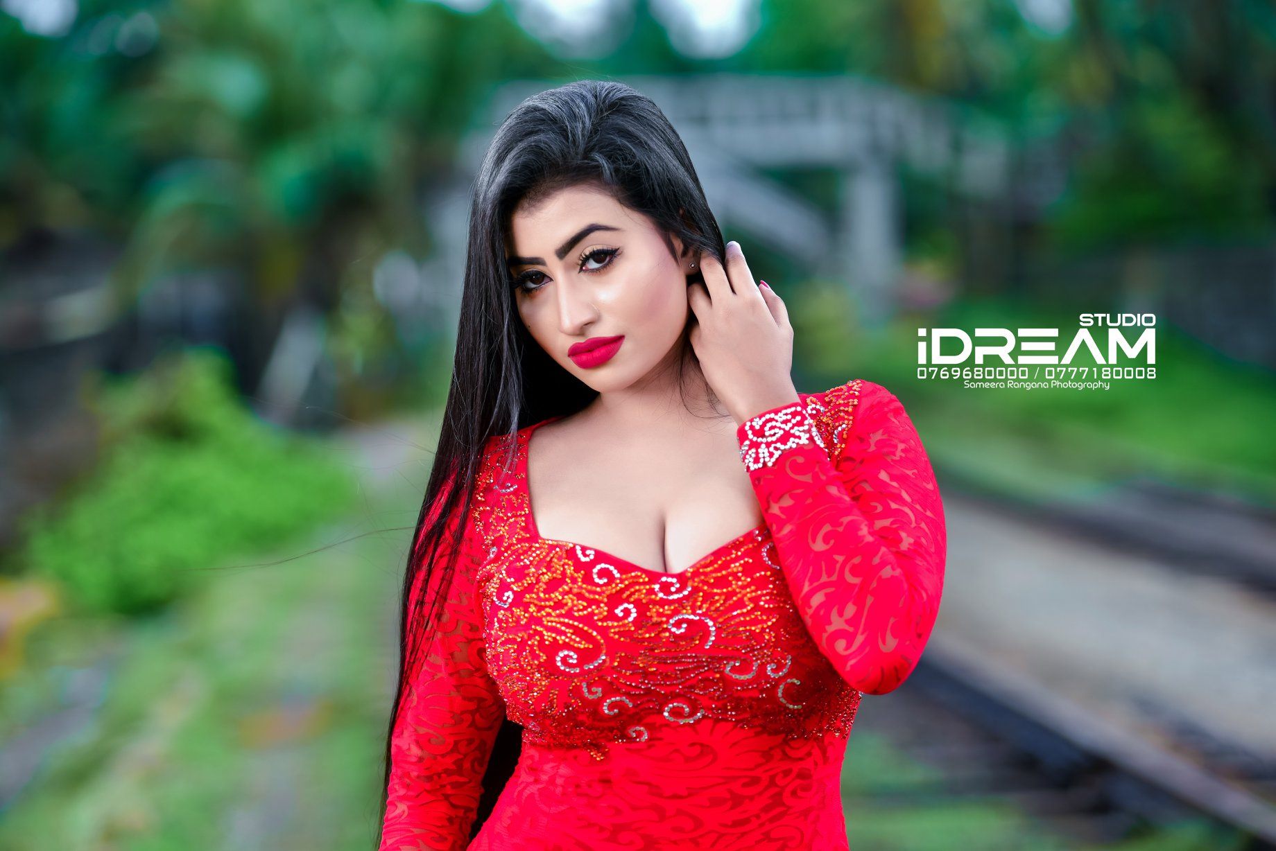 Primiyula Wijayarathna Red Dress (5)