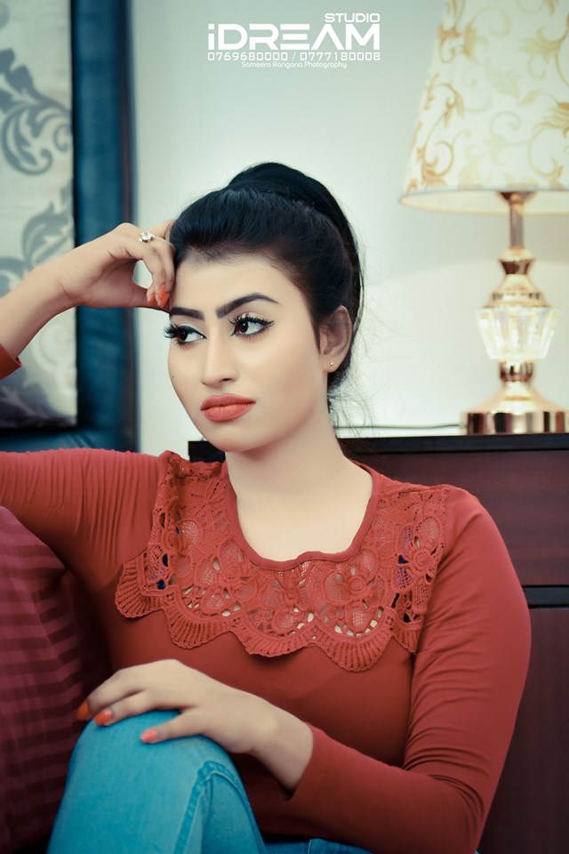 Primiyula Wijayarathna in Bed (2)