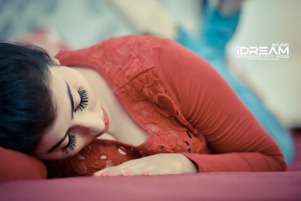 Primiyula Wijayarathna in Bed (9)