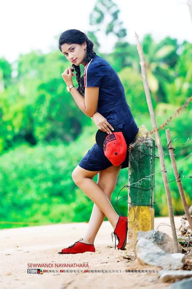 Sewwandi Nayanthara Blue Dress (4)