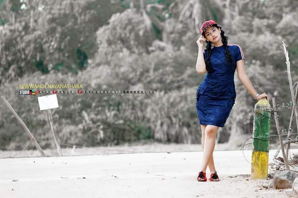 Sewwandi Nayanthara Blue Dress (9)