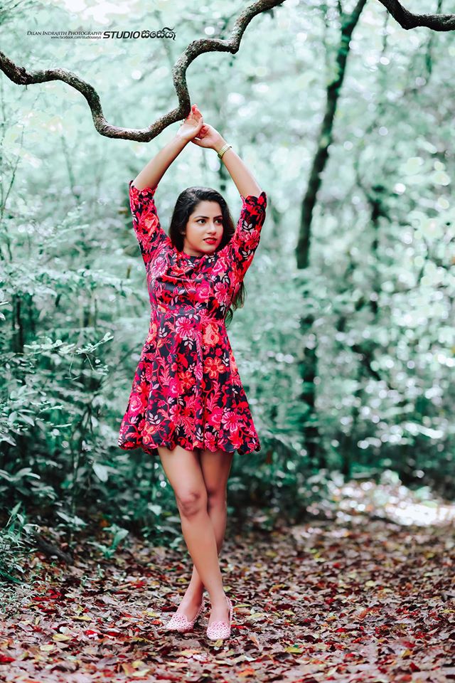 Dilmini Imbulegama (7)