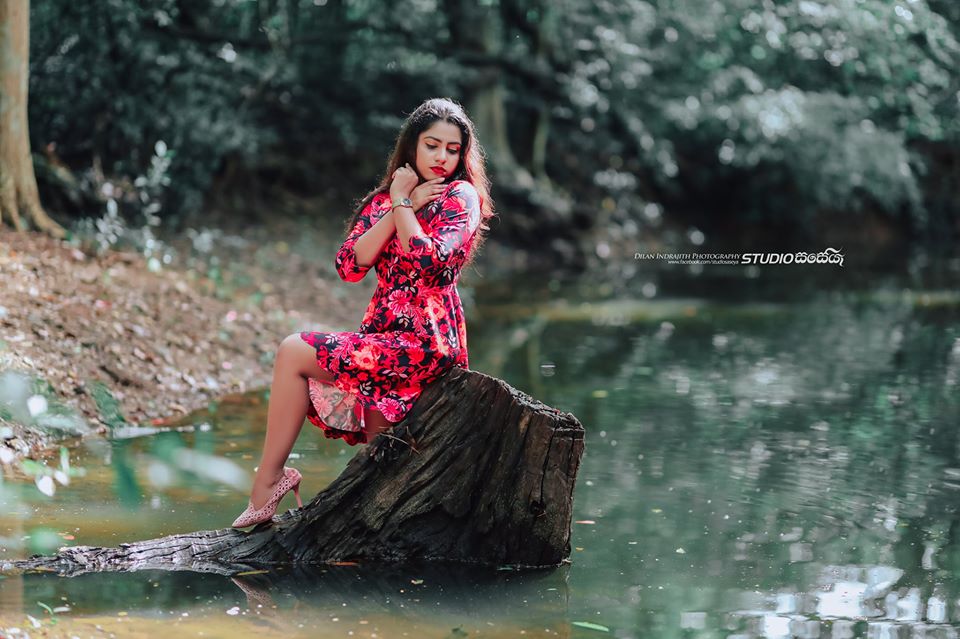 Dilmini Imbulegama (8)