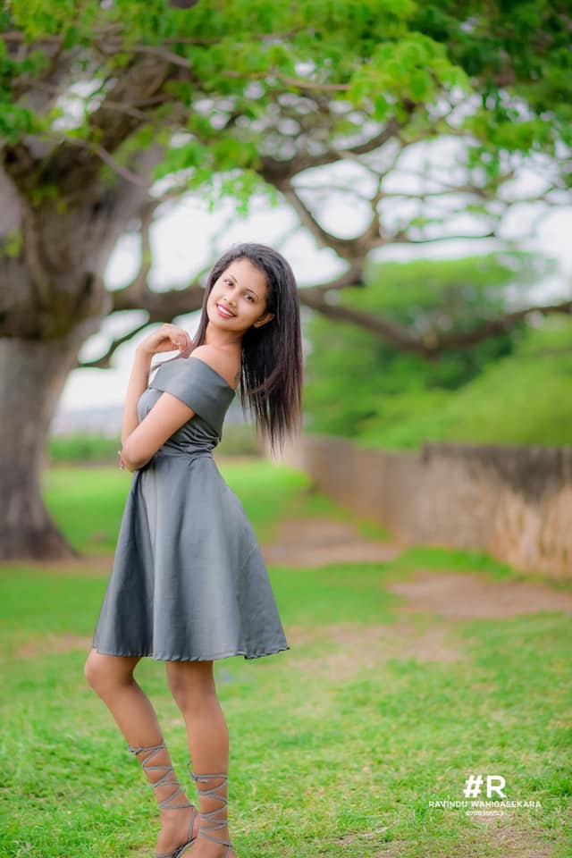 Dushani Madushika Gray Dress (19)